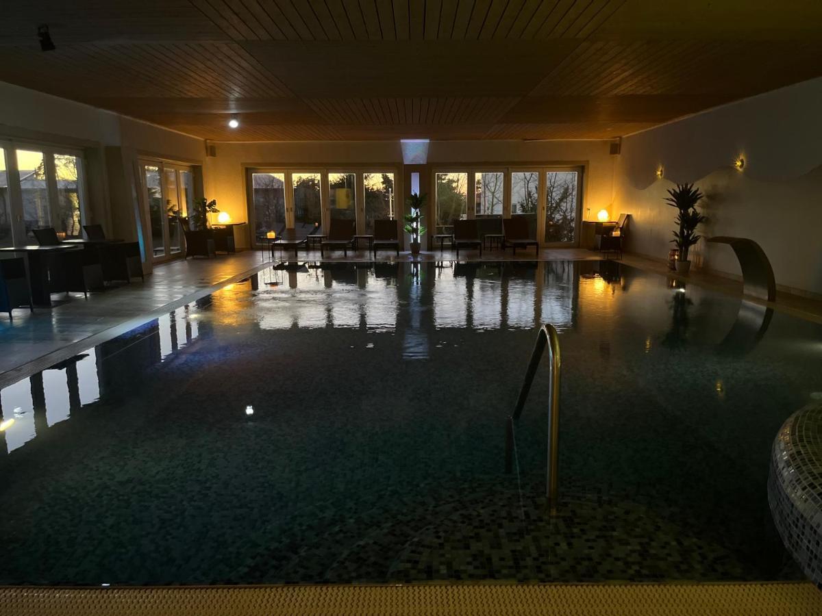 Froejel Resort & Spa Bagian luar foto