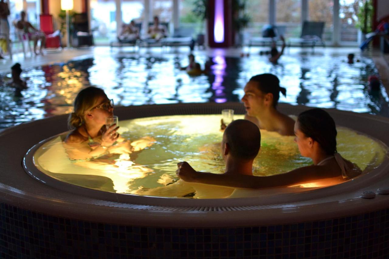 Froejel Resort & Spa Bagian luar foto